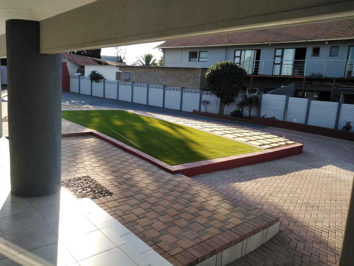 On Hill Lodge บลูมฟอนเทน ภายนอก รูปภาพ